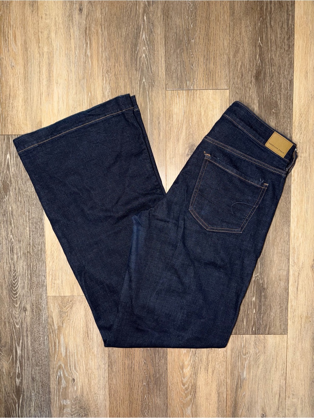 American Eagle Women’s Dark Wash Wide Leg Super Stretch Jeans